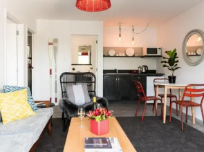 Triton Suites Motel