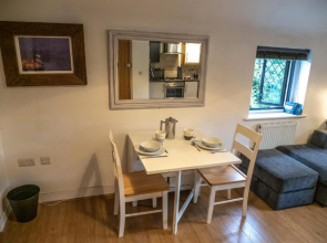 2 Ringles Place