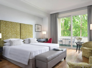 Sina Villa Medici, Autograph Collection