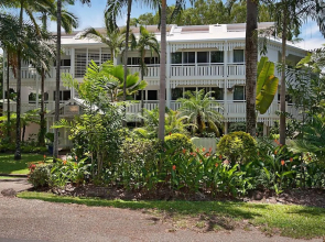 The White House Port Douglas