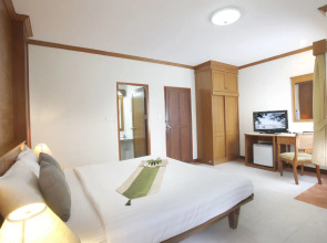 Отель Palmyra Patong Resort