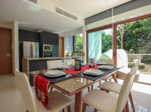 Elegant Stylish Condo Golf Course View Fantastic Private Balcony Amazing Amenities