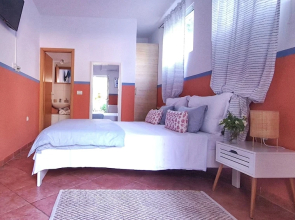 Studio Apartments Roza - A Charming Oasis in the Centre of Makarska