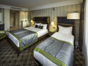 Titanic Port Bakirkoy