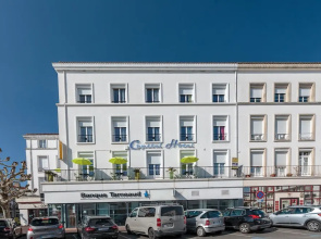 Le Crystal Hôtel