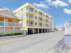 Beach Harbour 16 @ The Carolina Beach Boardwalk - Full Remodel!
