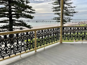 Seafield Tower Glenelg Apartment no 5