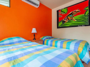 Nicely priced duplex in Surfside with private pool and AC in every room