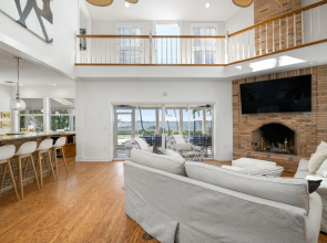 Palma Sola Bay House 5 Bedroom Home by RedAwning