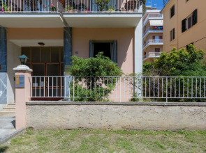 Secret Garden Apartment