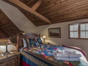 Antler Crossing - Two Bedroom Cabin