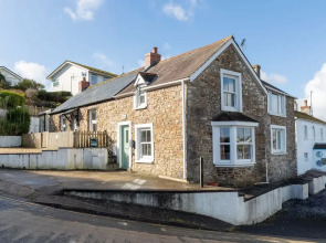 Hill Cottage - Spectacular Sea Views Parking