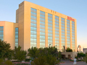 DoubleTree by Hilton San Antonio Airport