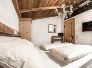 Uralp Royal by A-Appartments