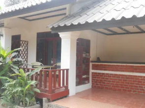 Dok Champa Guesthouse