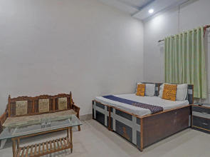 SPOT ON 81126 Hotel Indrashan