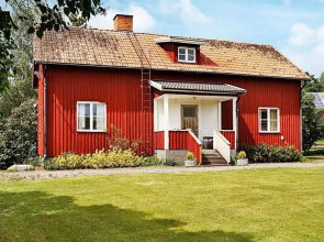 6 Person Holiday Home in Gamleby-by Traum