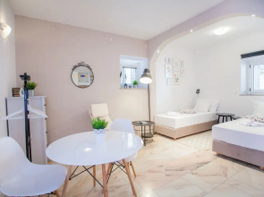 Studio Apartments Emotha