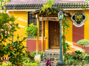 Mansion Los Guichos