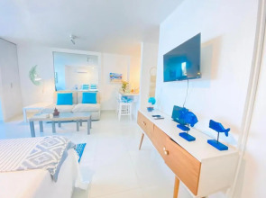 KASA Las Palmas studio apt for 2 OCEAN VIEW BEACHFRONT CONDO POOL