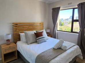 Sunny 2 bedroom apartment in Blouberg Beachfront