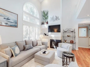 7611 Huntington Villas