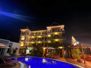 The moon kampot boutique