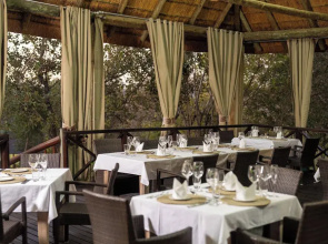 Room in Guest Room - Mmakuba Private Game Lodge, Deluxe Chalet 8A