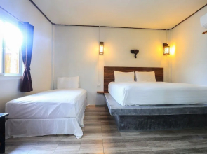 Harry's Sunset Klong Nin Beach