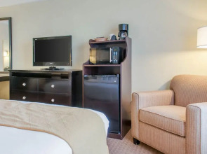 Quality Inn  Suites Gallup I-40 Exit 20