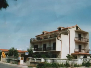 Apartment With Terrace and Sea View Brodarica