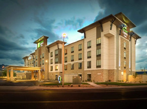 Holiday Inn Express & Suites Salt Lake City South - Murray by IHG