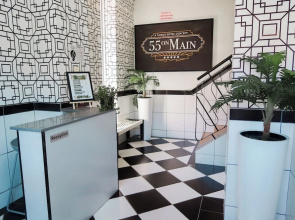 55 on Main Guesthouse and Spa