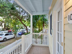 Wind Swept by Avantstay Patio, Outdoor Dining, BBQ and Shared Pool