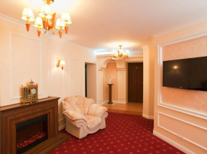 7 Sky Hotel Klinicheskaya Street