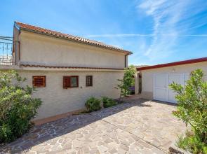 Amazing Home in Karlobag With 3 Bedrooms and Wifi