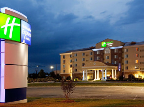 Holiday Inn Express and Suites - Petersburg - Fort Lee by IHG
