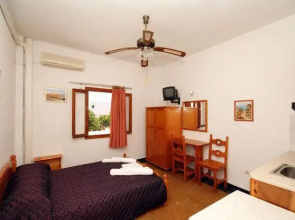Pension Marmaras