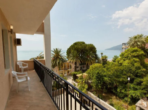 Old Gagra Hotel