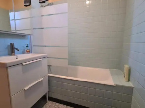3 chambres, bien placé, calme et spacieux avec balcon et parking