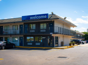 Motel 6 Lantana, FL