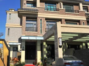 Yuli Rainbow Bridge Bed & Breakfast