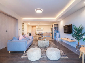 Capital 2 Bed Olive Tree Line By YourHost