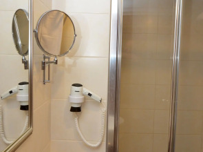 Отель Artemis Princess 