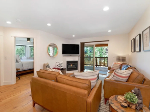 New Listing! Alpine W/ Private Hot Tub 4 Bedroom Home