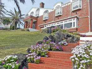 Shirahama Pension Hyakumanbon No Bara