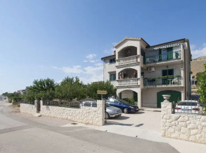 Per - Comfortable Family Apartments - A2