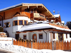 Gorgeous Apartment with Jacuzzi in Kirchberg in Tirol