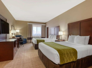 Comfort Inn & Suites Page at Lake Powell