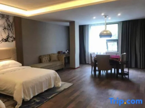 Wutong Hotel (Shaodong High Speed Railway Station West Bus Station)